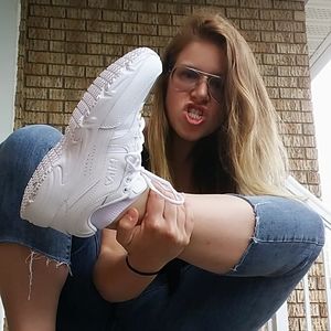 Meet your Posher, Maïté